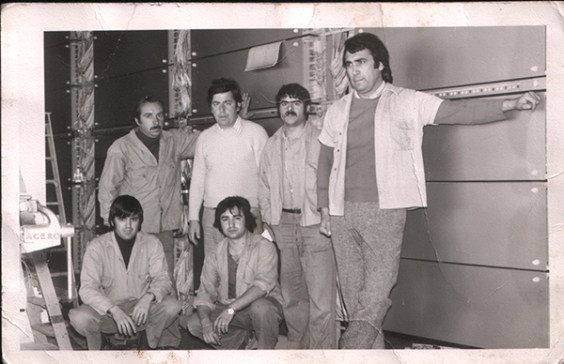 Personal de Standard Electrica , años 1970. El primero por la derecha Alejandro Cazorla