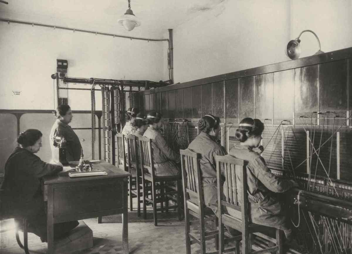 Visita a una central telefónica de 1914 en&nbsp;Toledo
