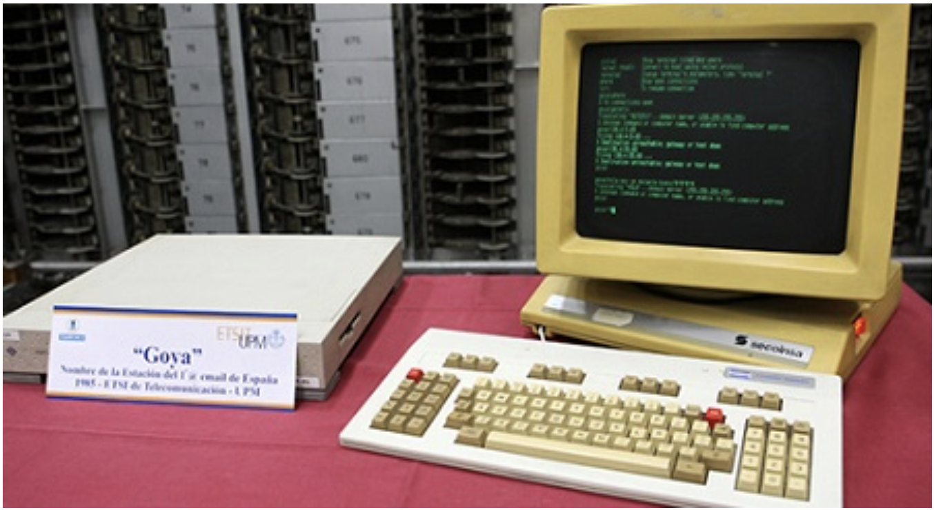 (Foto http://biotech-spain.com/es/articles/la-universidad-polit-cnica-de-madrid-pionera-en-la-introducci-n-de-internet-en-espa-a/ )