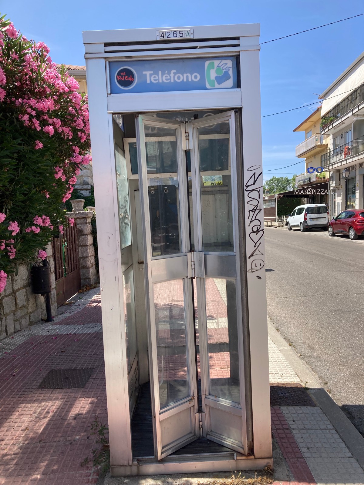 4265-A es otra cabina superviviente en Becerril de la Sierra&nbsp;(Madrid)